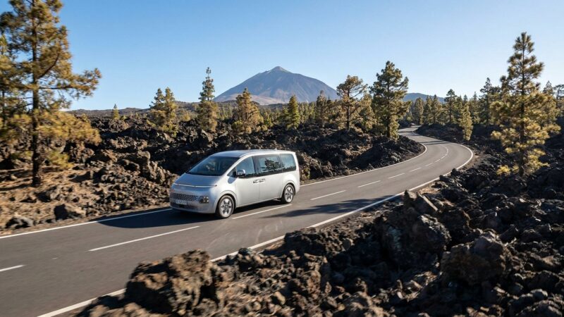 Тест-драйв Hyundai Staria на Тенерифе